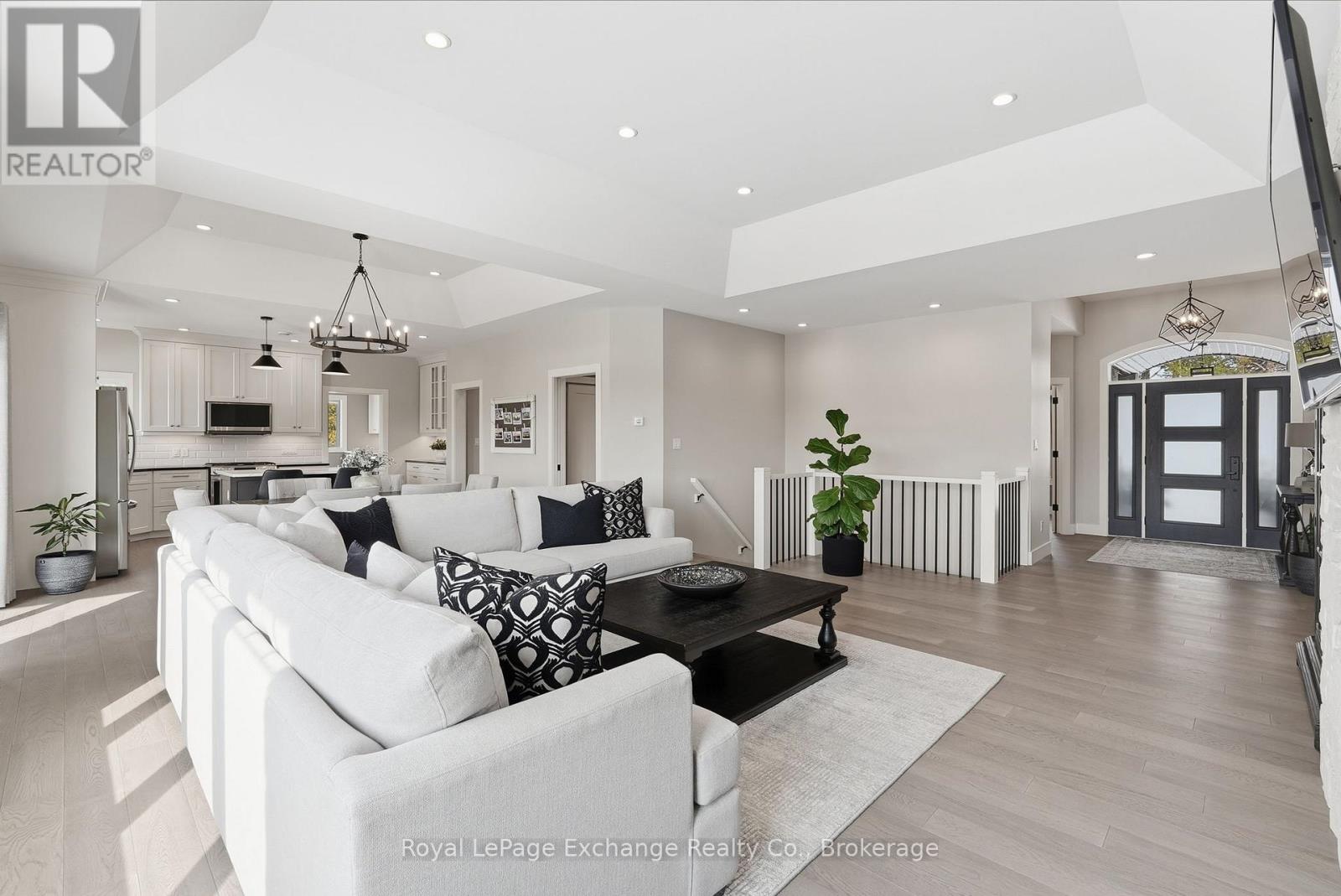 150 Louise Creek Crescent, West Grey, Ontario  N0G 1S0 - Photo 14 - X12847818