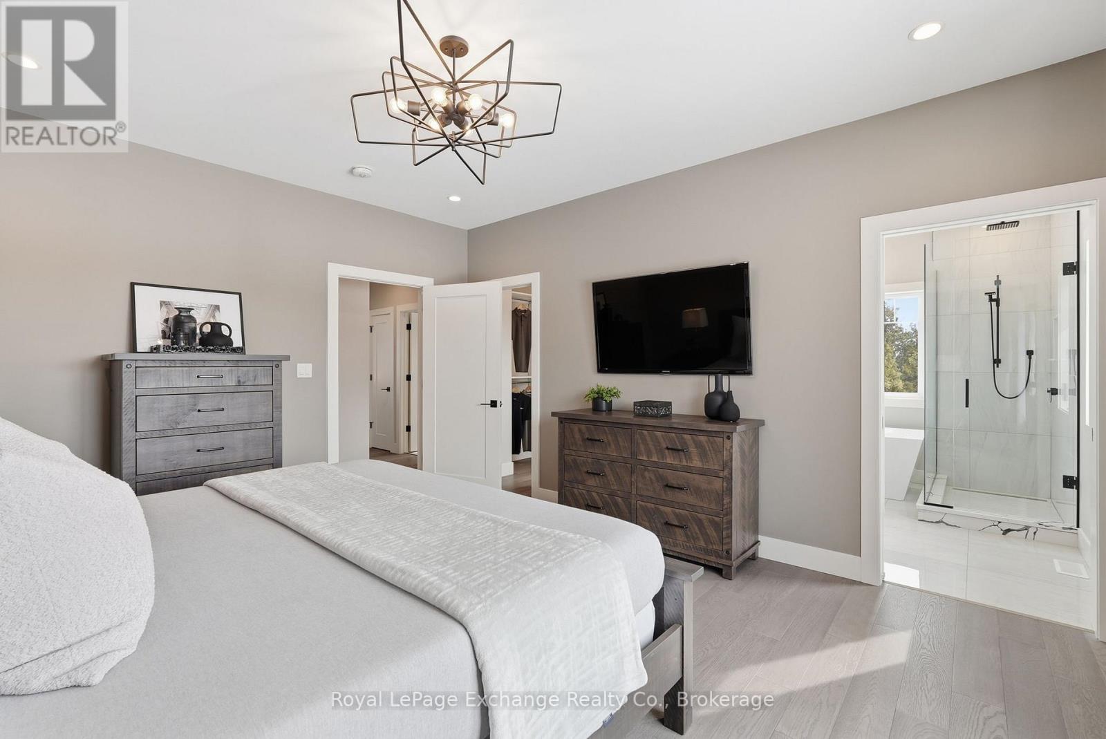 150 Louise Creek Crescent, West Grey, Ontario  N0G 1S0 - Photo 27 - X12847818