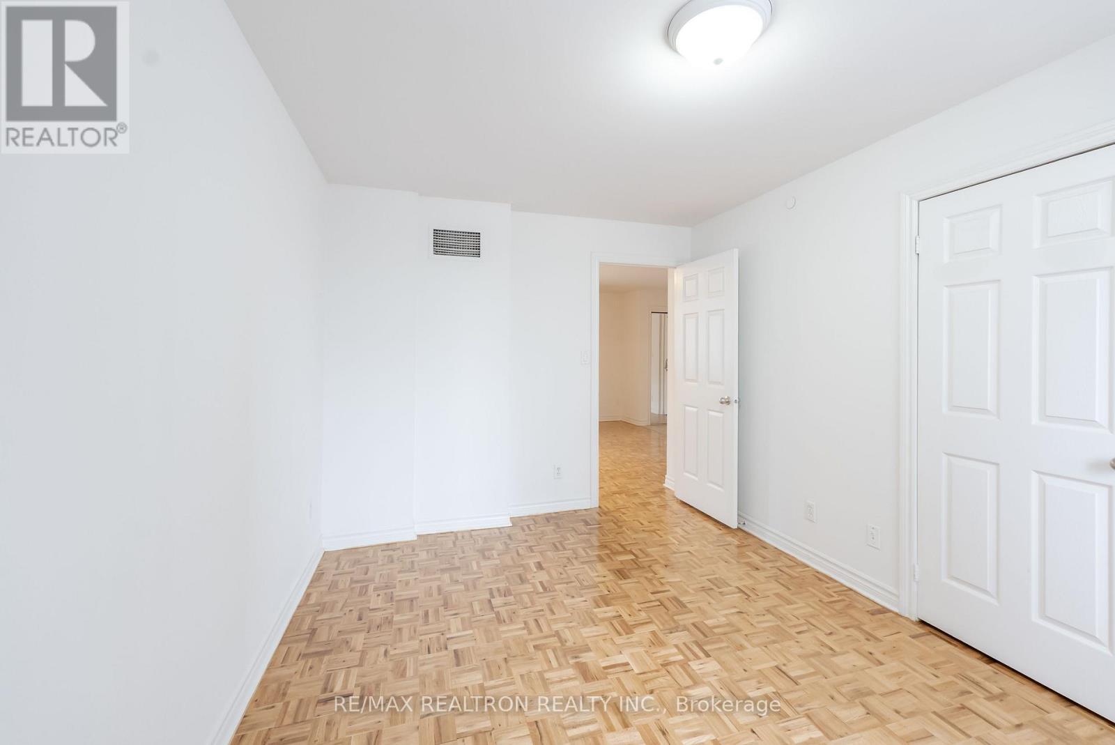 107 - 1407 Dupont Street, Toronto, Ontario  M6H 4J7 - Photo 3 - W12798860