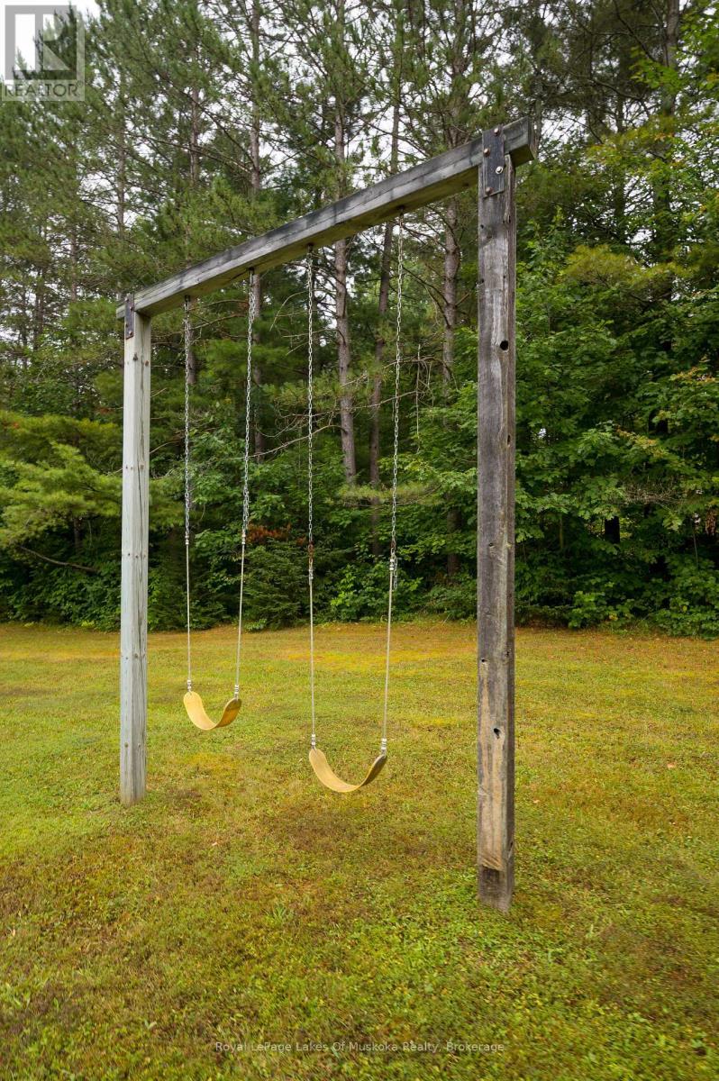 574 Ravenscliffe Road, Huntsville, Ontario  P1H 1N5 - Photo 36 - X12847850