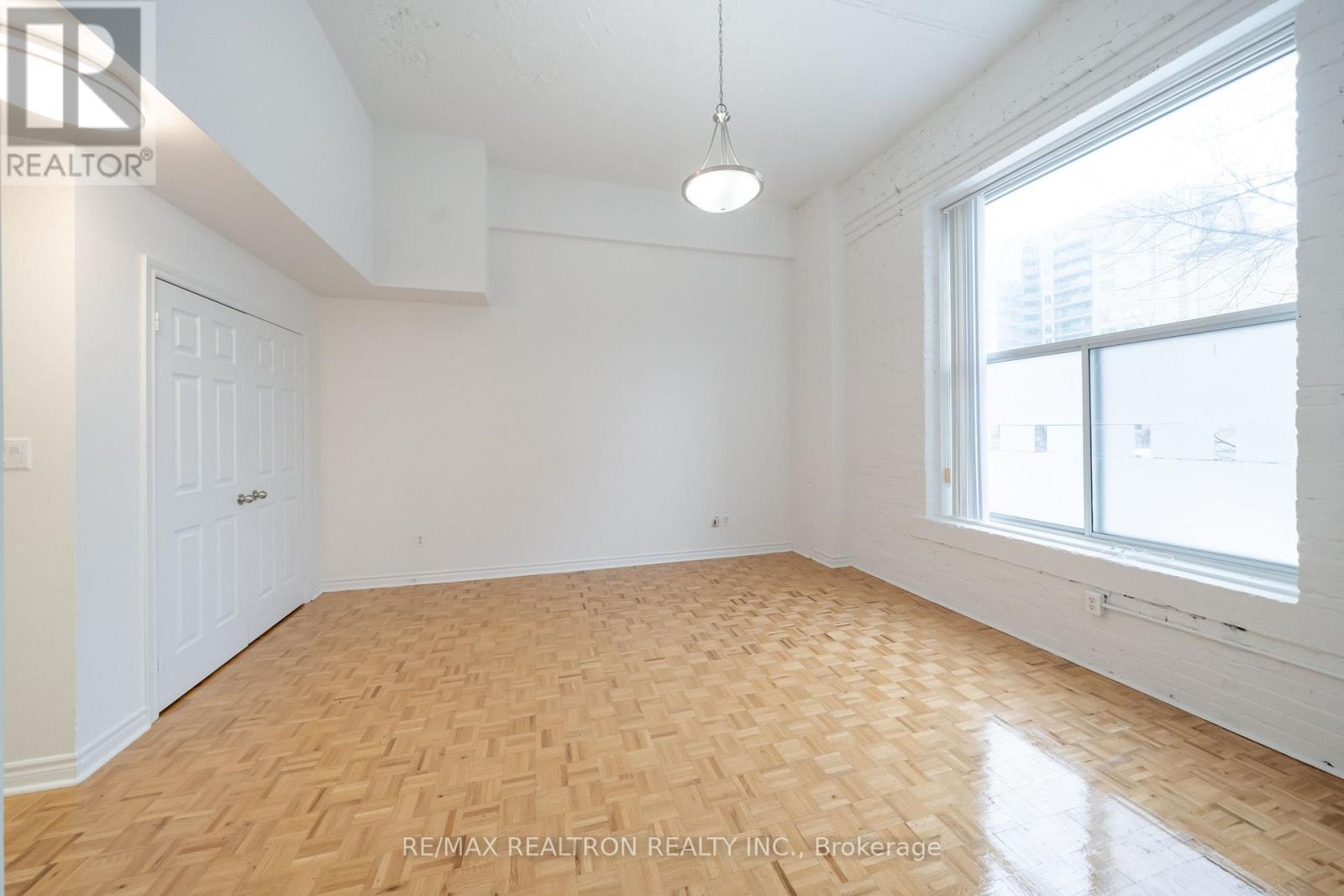 221 - 1401 Dupont Street, Toronto, Ontario  M6H 4J7 - Photo 3 - W12798476