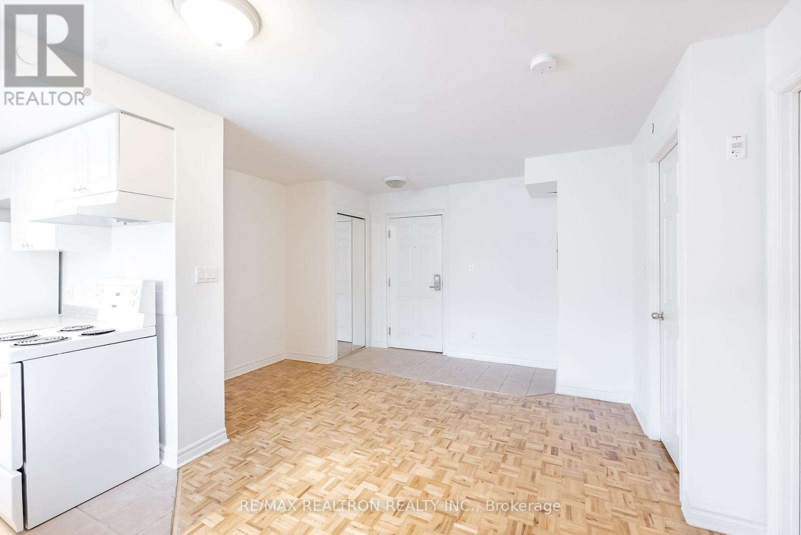 107 - 1407 Dupont Street, Toronto, Ontario  M6H 4J7 - Photo 2 - W12798860