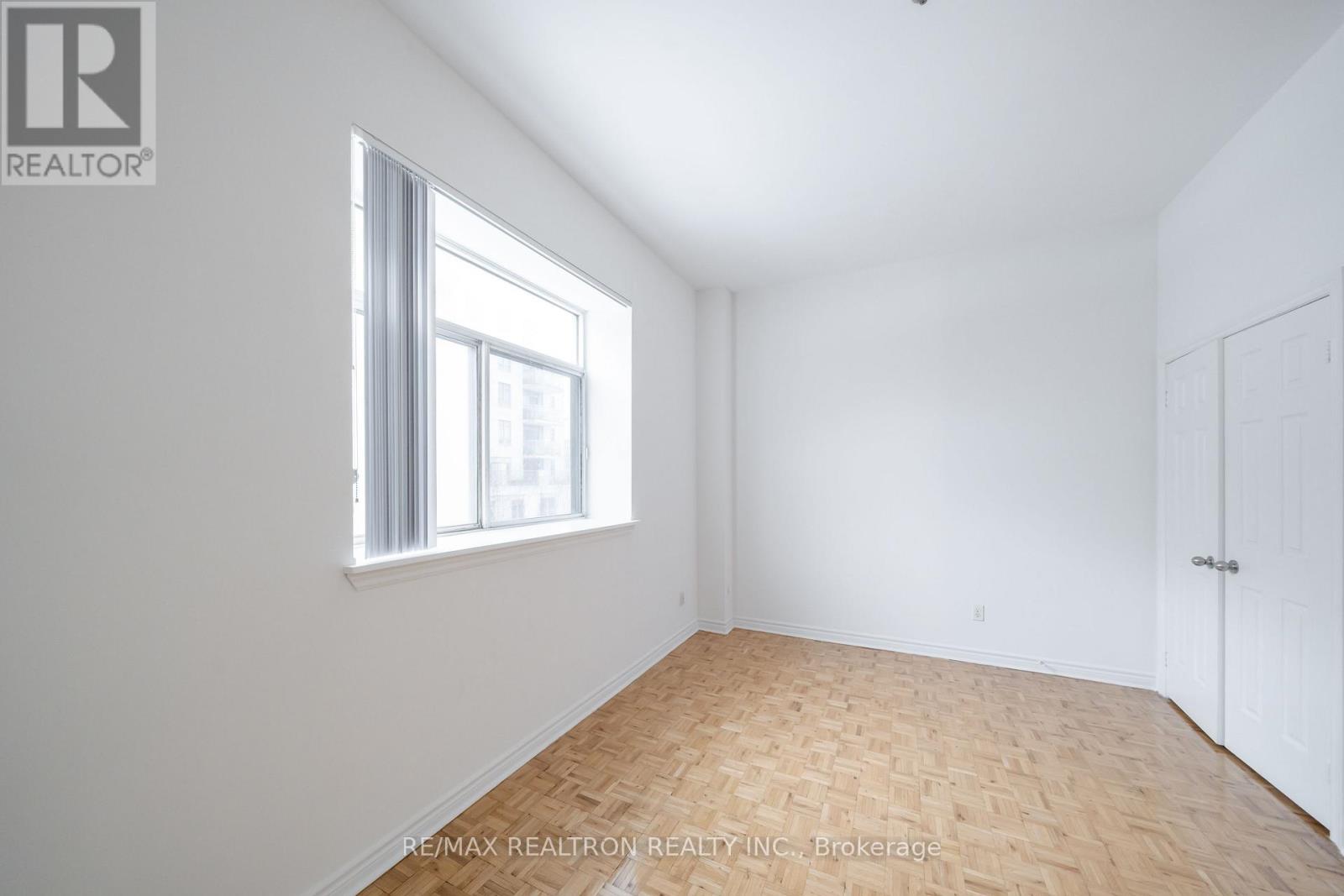 210 - 1407 Dupont Street, Toronto, Ontario  M6H 4J7 - Photo 4 - W12799492