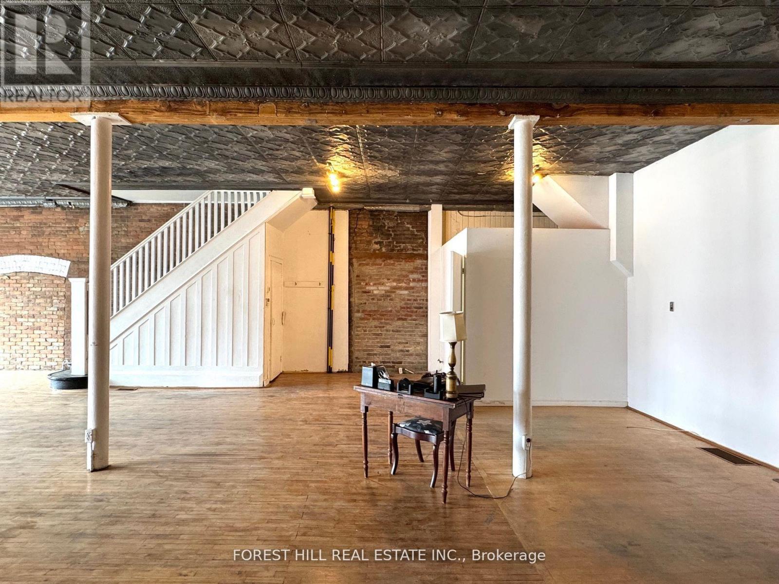 219 QUEEN STREET E Toronto (Moss Park), ON M5A 1S2