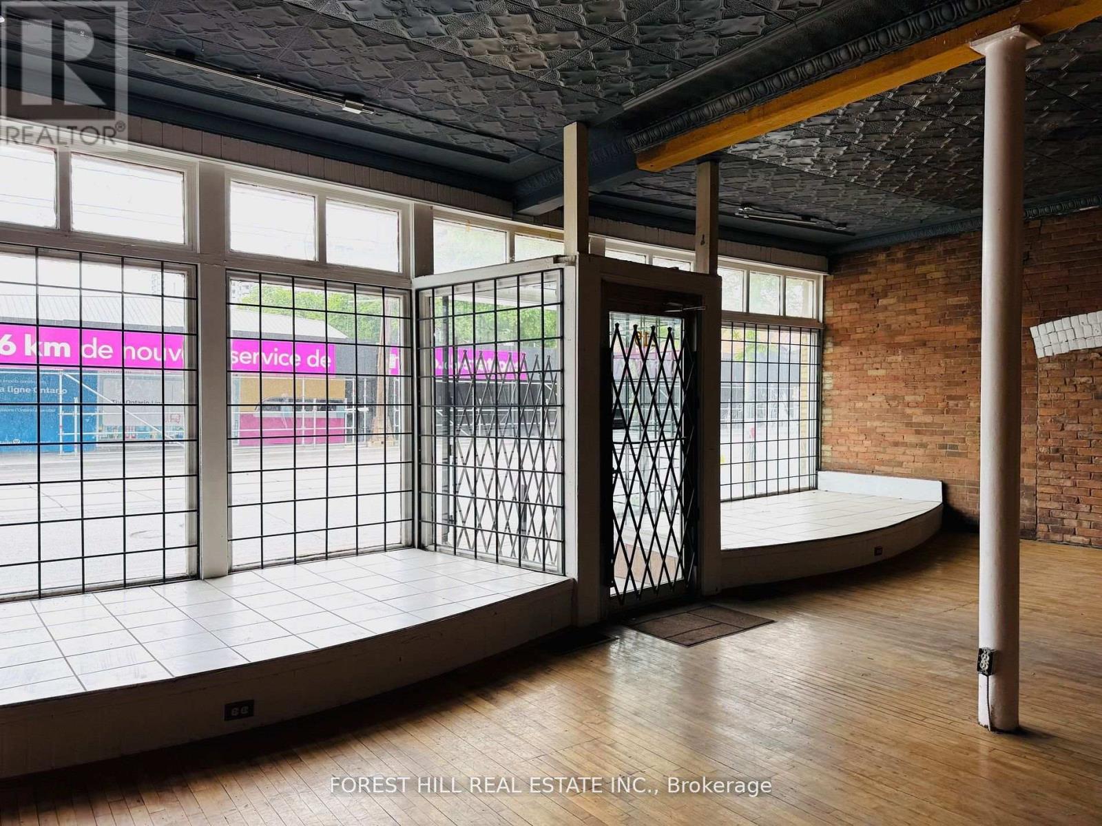 219 QUEEN STREET E Toronto (Moss Park), ON M5A 1S2