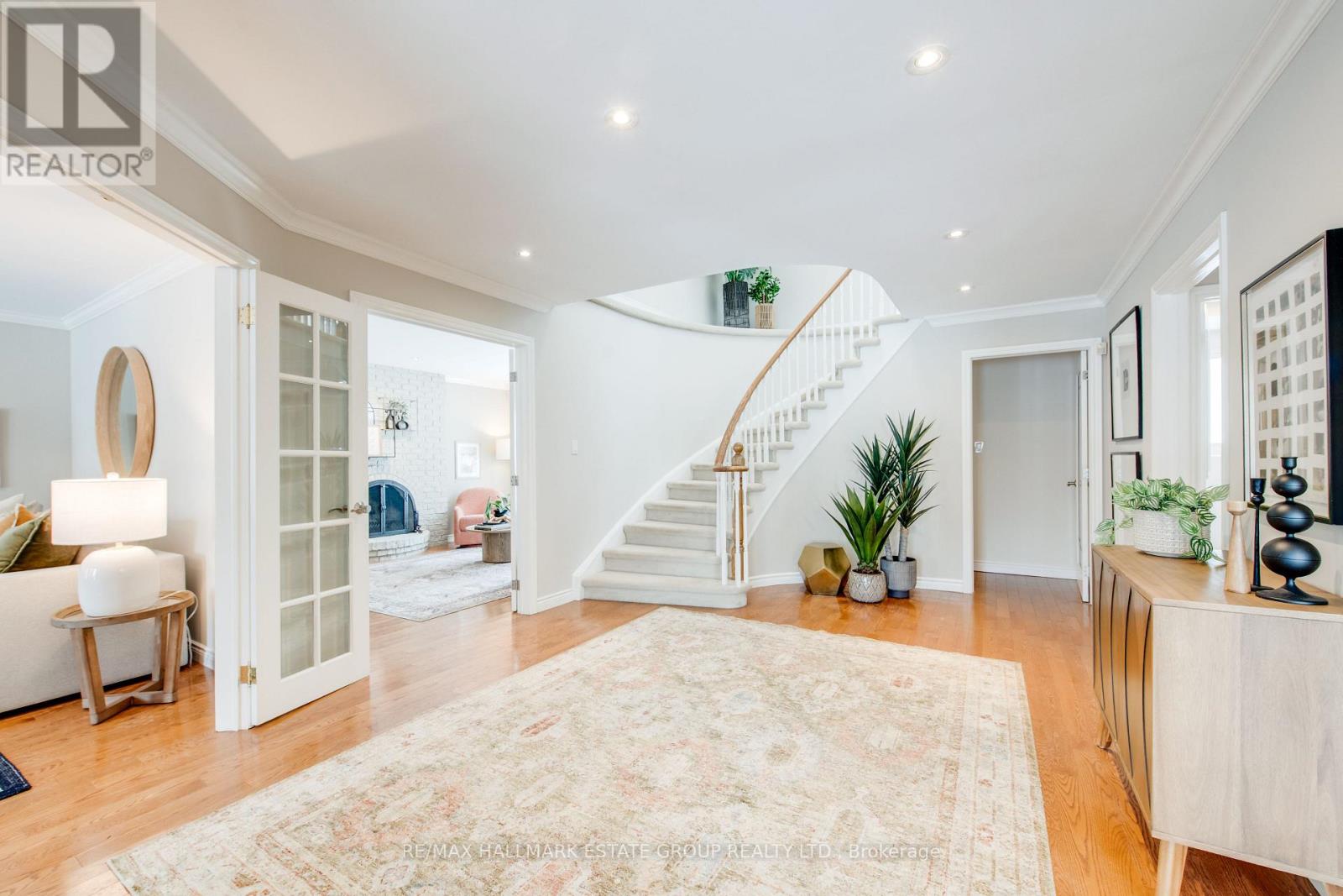 55 Longwood Drive, Toronto, Ontario  M3B 1T9 - Photo 4 - C12847776