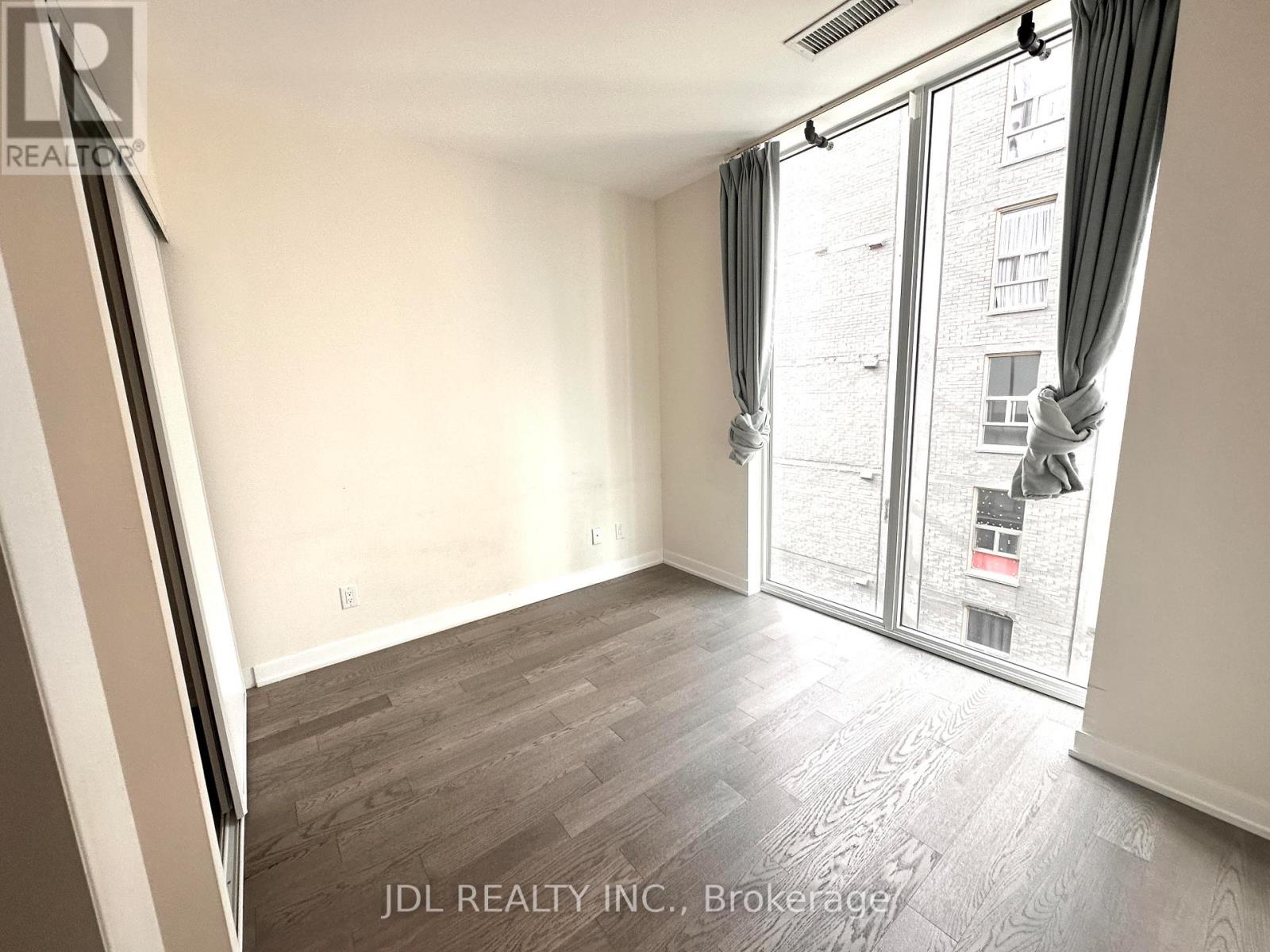 1801 - 17 Dundonald Street, Toronto, Ontario  M4Y 1K3 - Photo 7 - C12847896