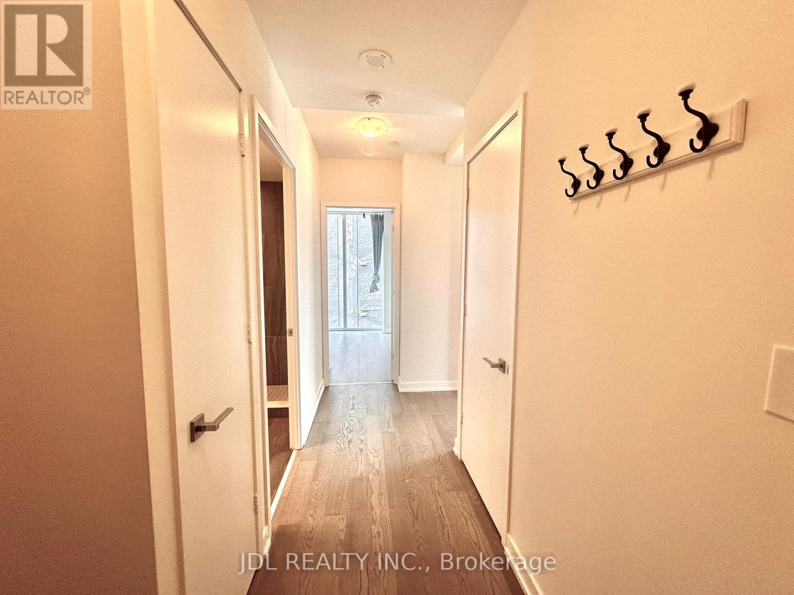 1801 - 17 Dundonald Street, Toronto, Ontario  M4Y 1K3 - Photo 8 - C12847896