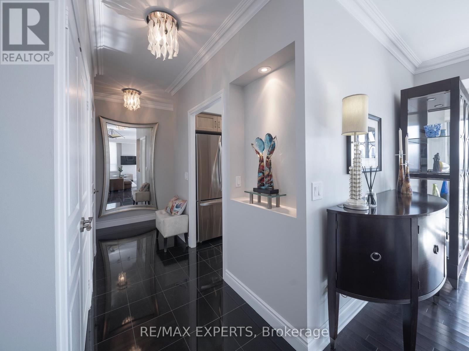 1008 - 319 Merton Street, Toronto, Ontario  M4S 1A5 - Photo 4 - C12847902