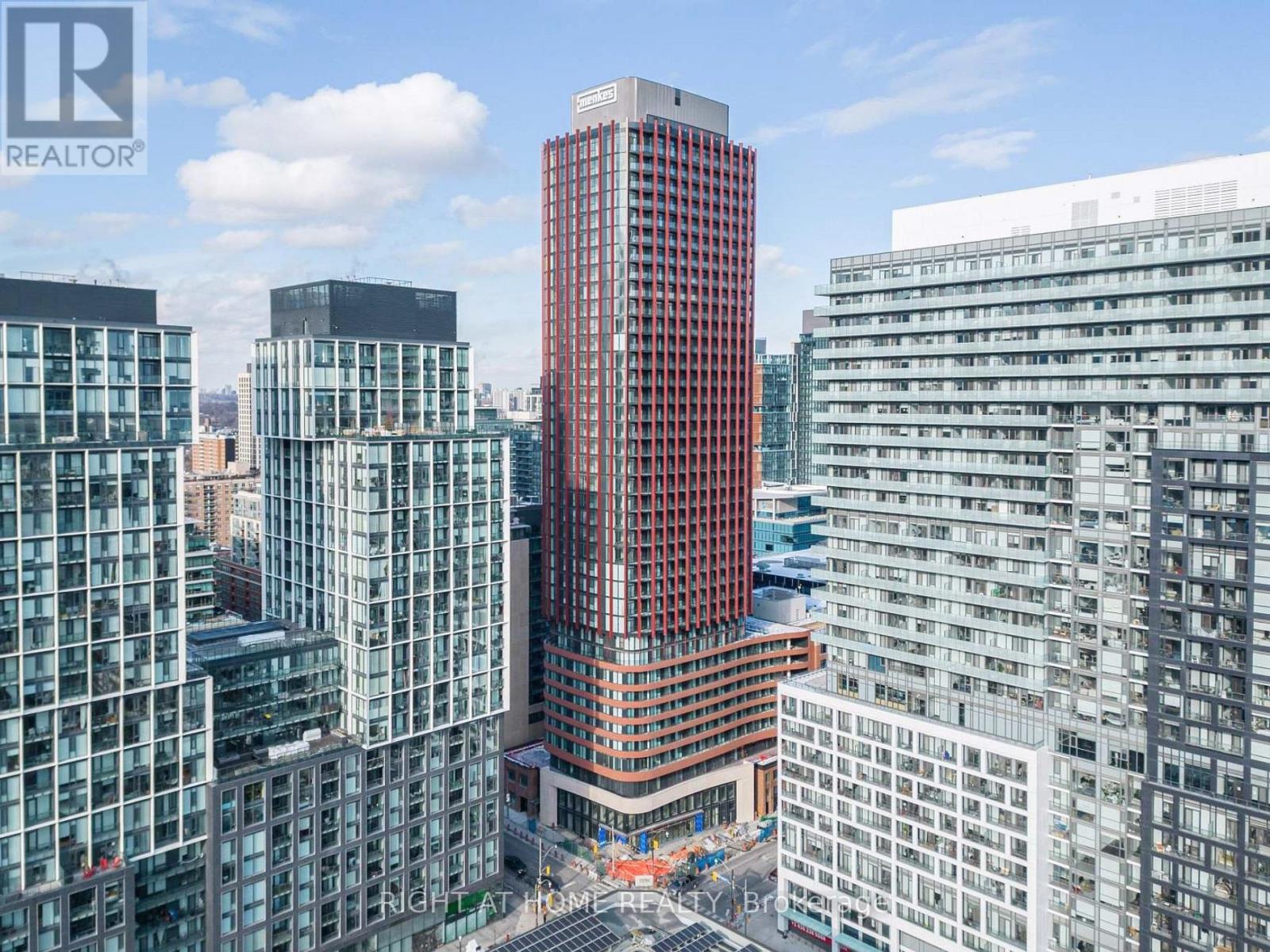 1018 - 180 Front Street E, Toronto, Ontario  M5A 0A9 - Photo 2 - C12847966