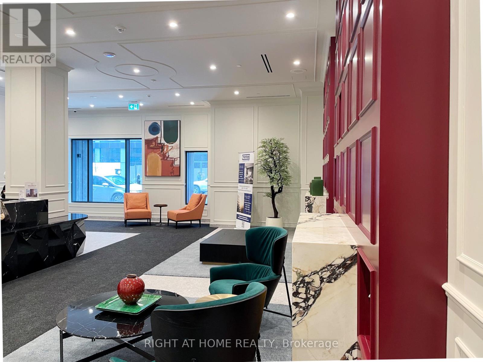 1018 - 180 Front Street E, Toronto, Ontario  M5A 0A9 - Photo 3 - C12847966