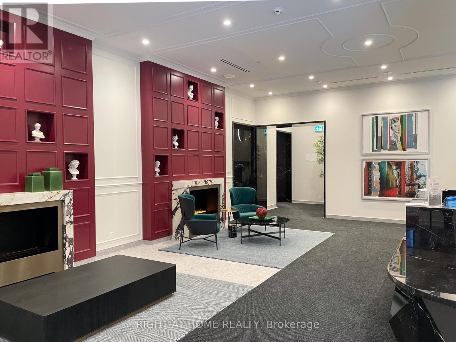 1018 - 180 Front Street E, Toronto, Ontario  M5A 0A9 - Photo 4 - C12847966