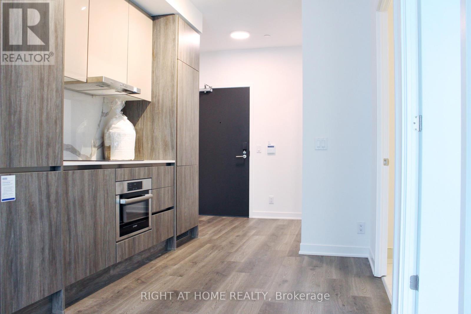 1018 - 180 Front Street E, Toronto, Ontario  M5A 0A9 - Photo 7 - C12847966