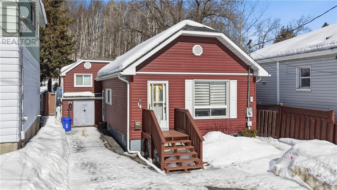 16 Dell Street, Sudbury, Ontario P3C 2X8 - Photo 1 - 2126685
