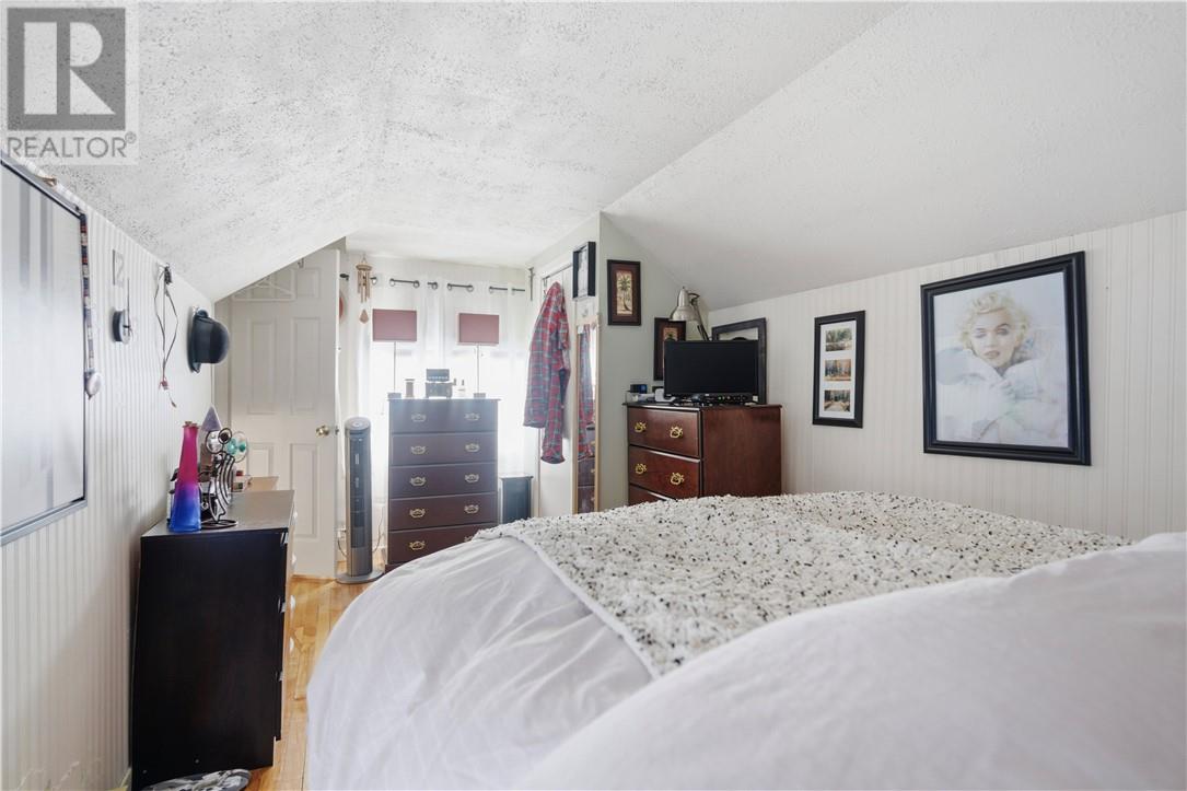 16 Dell Street, Sudbury, Ontario P3C 2X8 - Photo 8 - 2126685