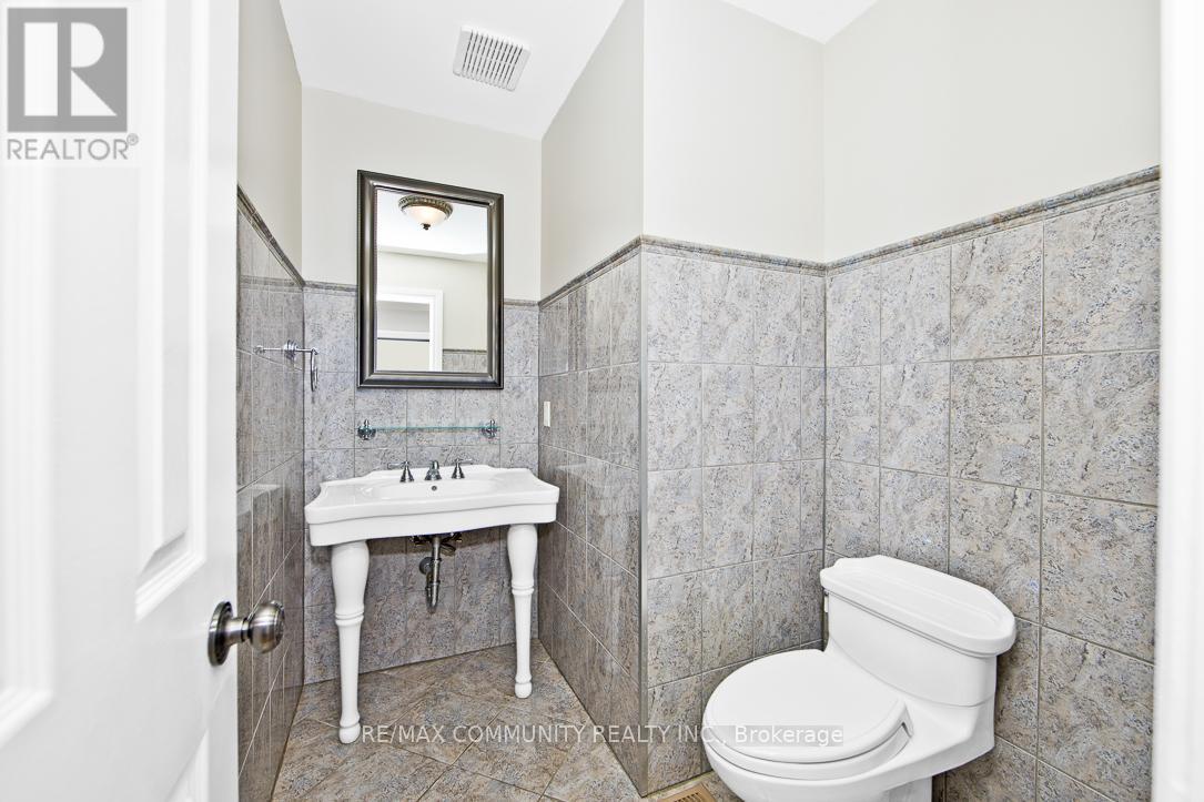 18 Winter Court, Whitby, Ontario  L1N 8Y2 - Photo 14 - E12847940