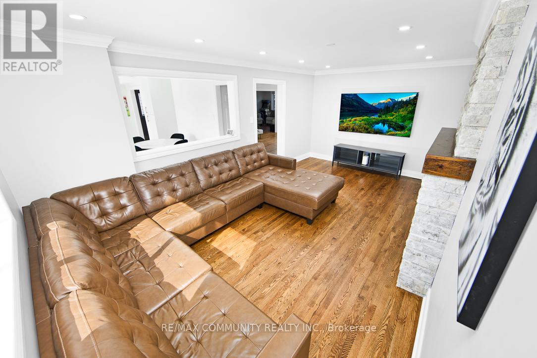 18 Winter Court, Whitby, Ontario  L1N 8Y2 - Photo 9 - E12847940