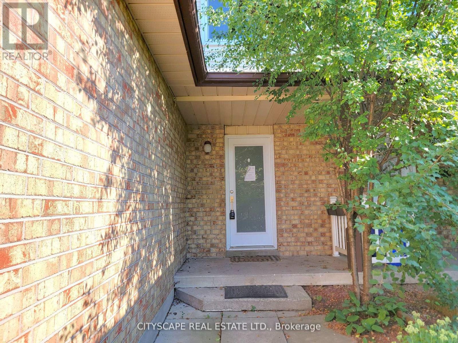 15 Hartsfield Drive, Clarington, Ontario  L1E 1M8 - Photo 4 - E12847944