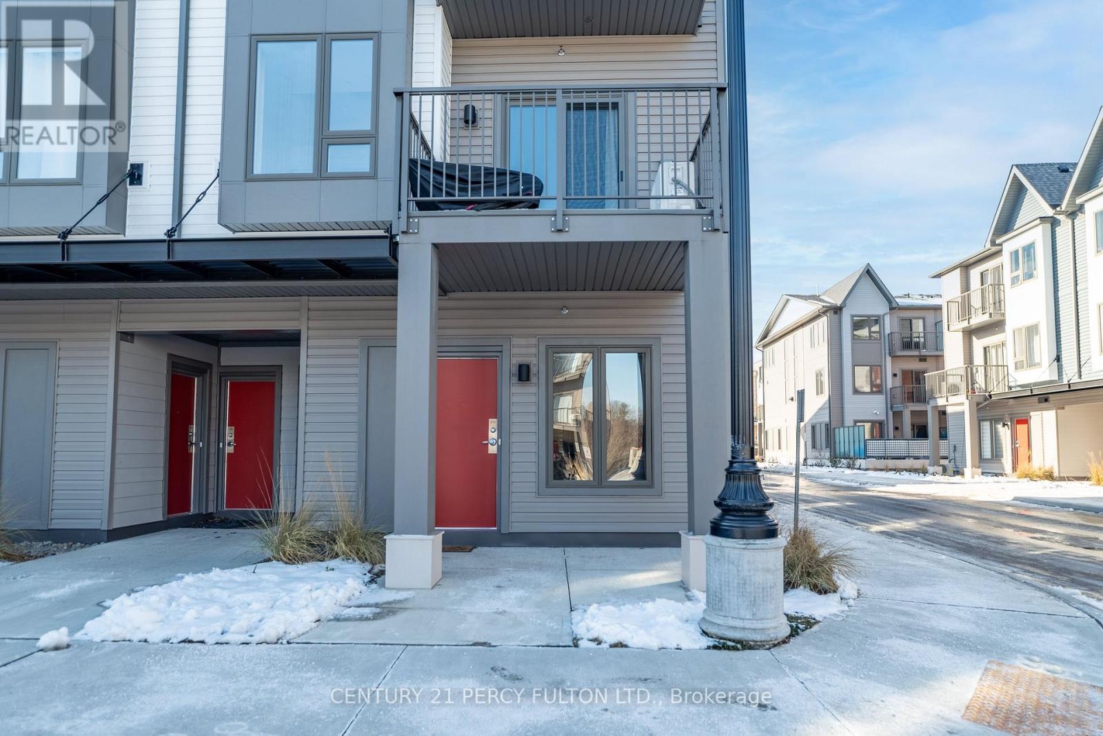 212 - 2635 William Jackson Drive, Pickering, Ontario  L1X 0L3 - Photo 2 - E12847956