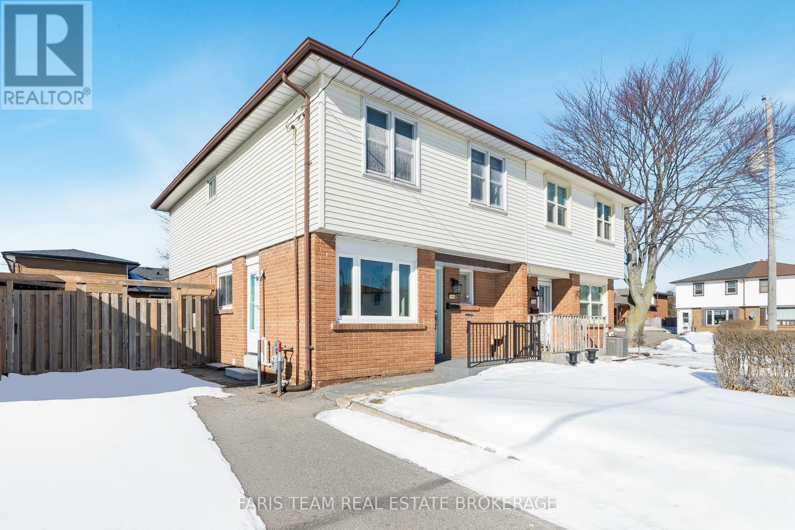 1358 Tremblay Street, Oshawa, Ontario  L1J 3X5 - Photo 4 - E12847970