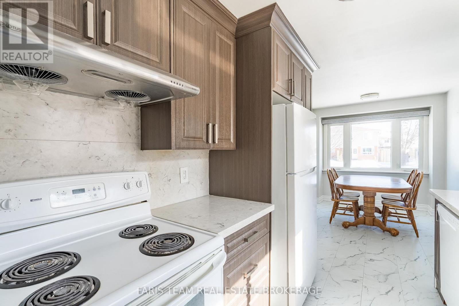 1358 Tremblay Street, Oshawa, Ontario  L1J 3X5 - Photo 9 - E12847970