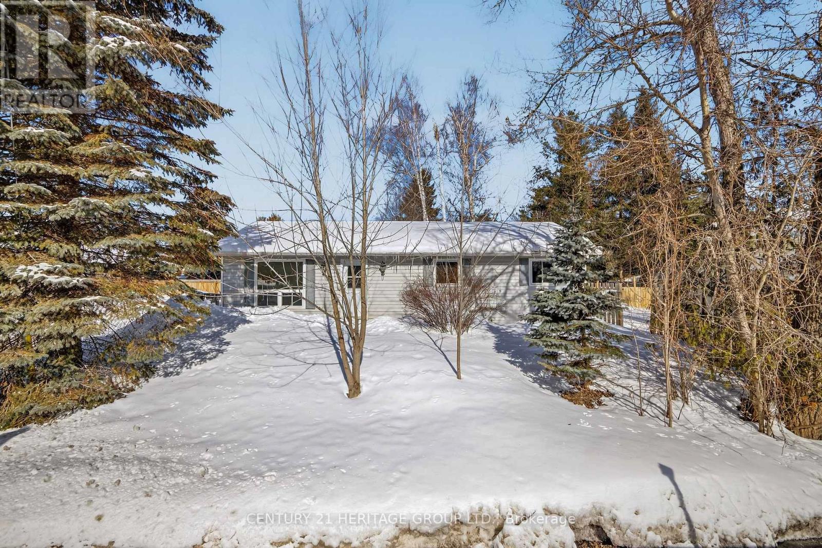 854 9th Line, Innisfil, Ontario  L9S 3Y8 - Photo 2 - N12847918