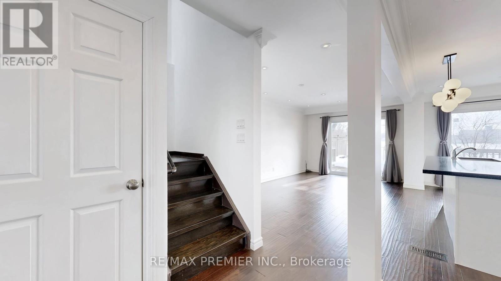 742 Beman Drive, Newmarket, Ontario  L3Y 4Z2 - Photo 20 - N12847942