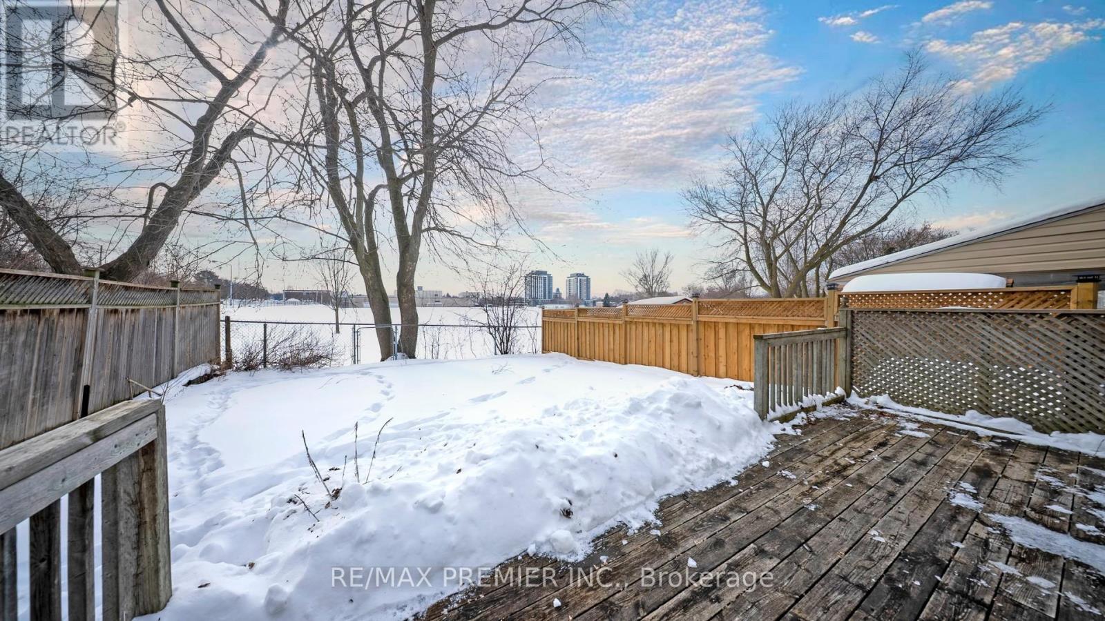 742 Beman Drive, Newmarket, Ontario  L3Y 4Z2 - Photo 7 - N12847942