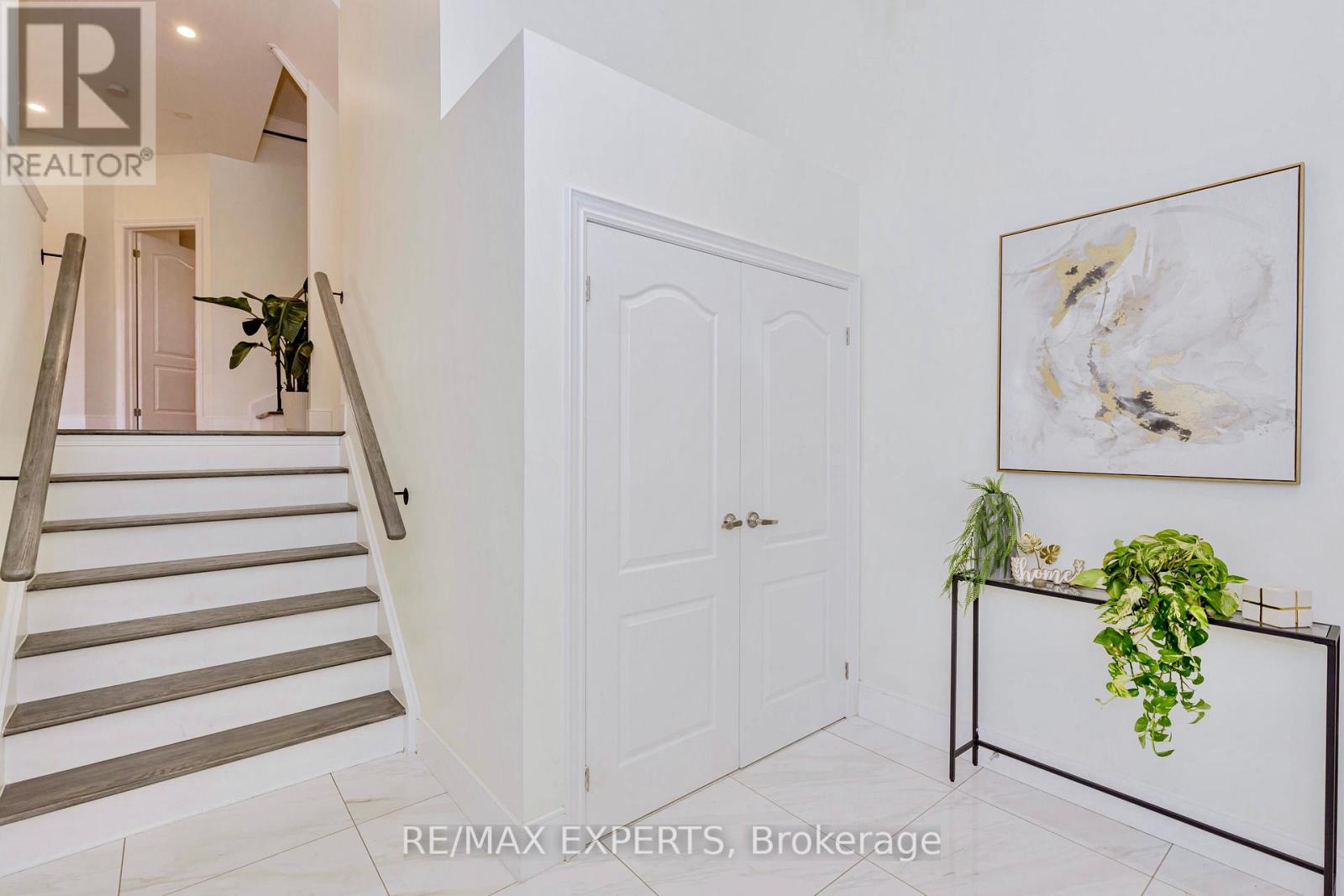 193 Fairlane Crescent, Vaughan, Ontario  L4H 2H1 - Photo 4 - N12847952