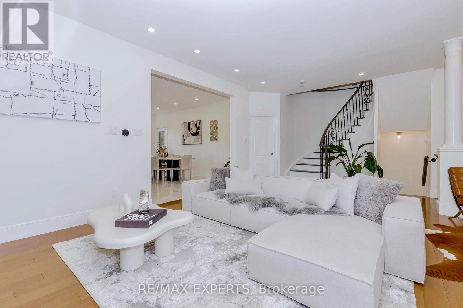 193 Fairlane Crescent, Vaughan, Ontario  L4H 2H1 - Photo 9 - N12847952