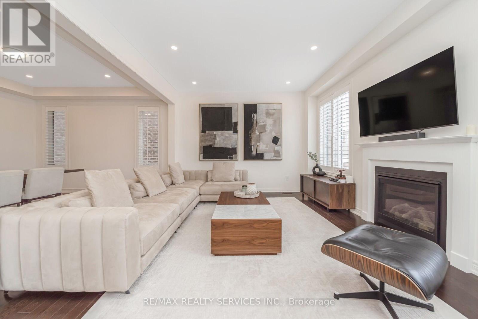 564 Mactier Drive, Vaughan, Ontario  L4H 4T9 - Photo 12 - N12847968