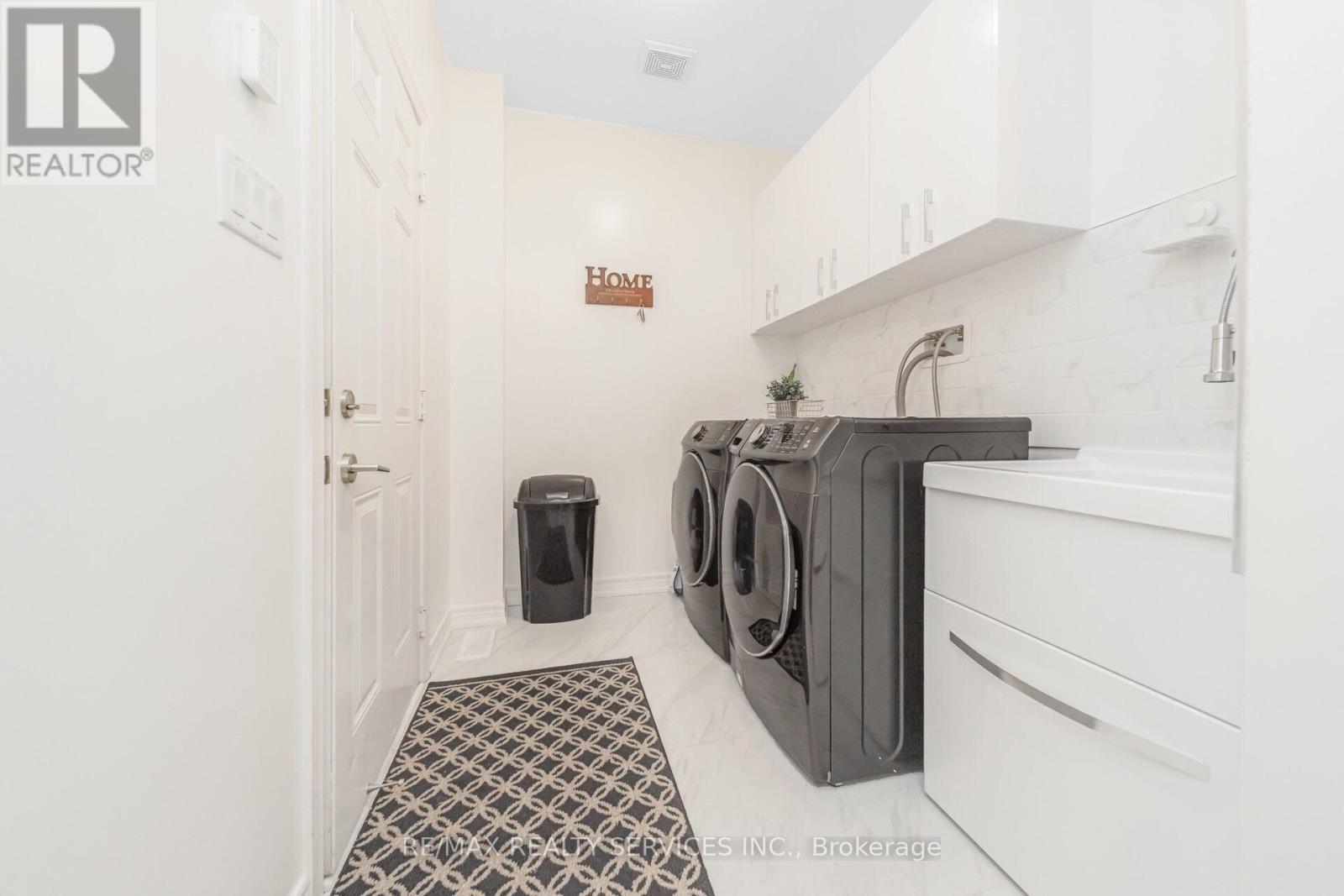 564 Mactier Drive, Vaughan, Ontario  L4H 4T9 - Photo 21 - N12847968