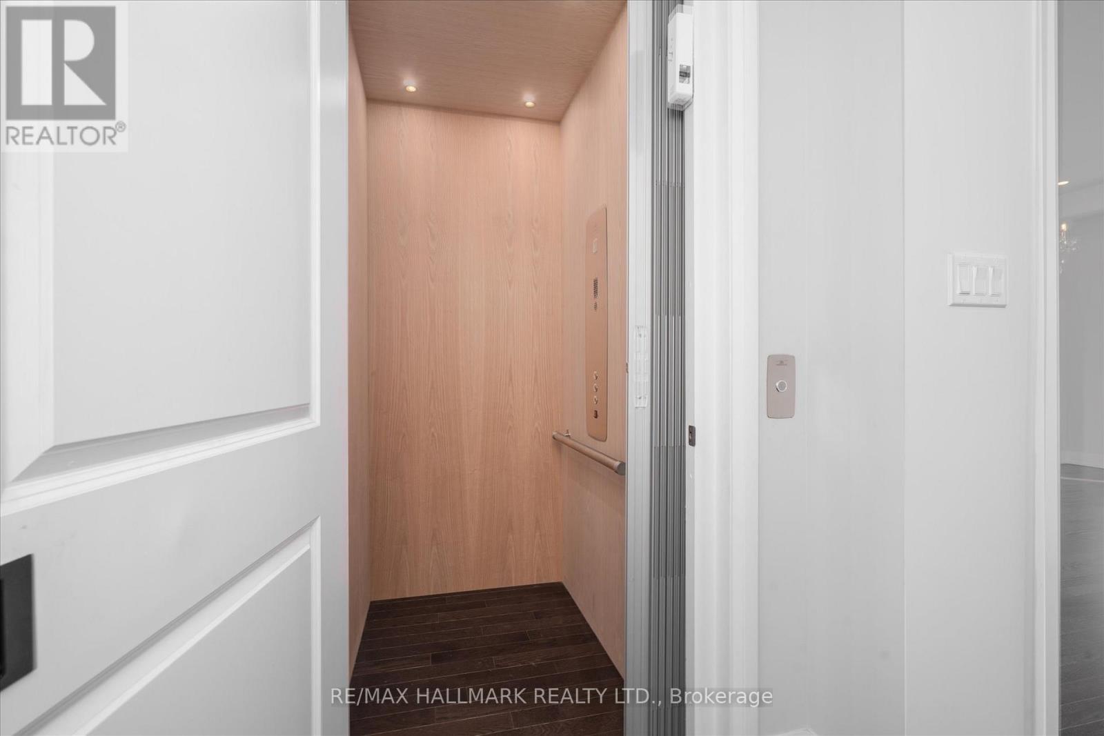 6 Dennis Reed Court, Aurora, Ontario  L4G 4A5 - Photo 12 - N12847996