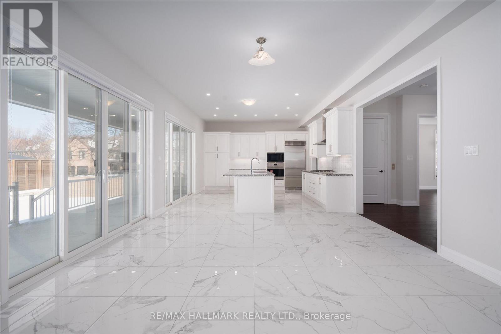 6 Dennis Reed Court, Aurora, Ontario  L4G 4A5 - Photo 16 - N12847996