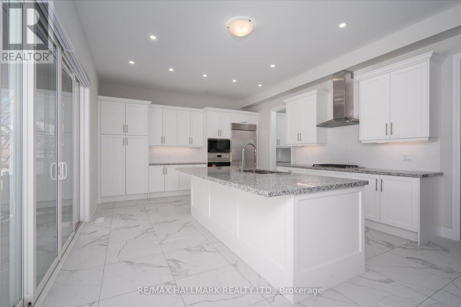 6 Dennis Reed Court, Aurora, Ontario  L4G 4A5 - Photo 20 - N12847996