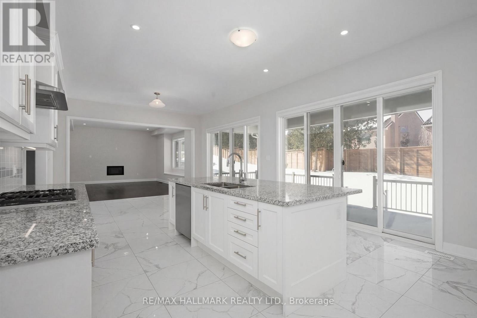 6 Dennis Reed Court, Aurora, Ontario  L4G 4A5 - Photo 22 - N12847996