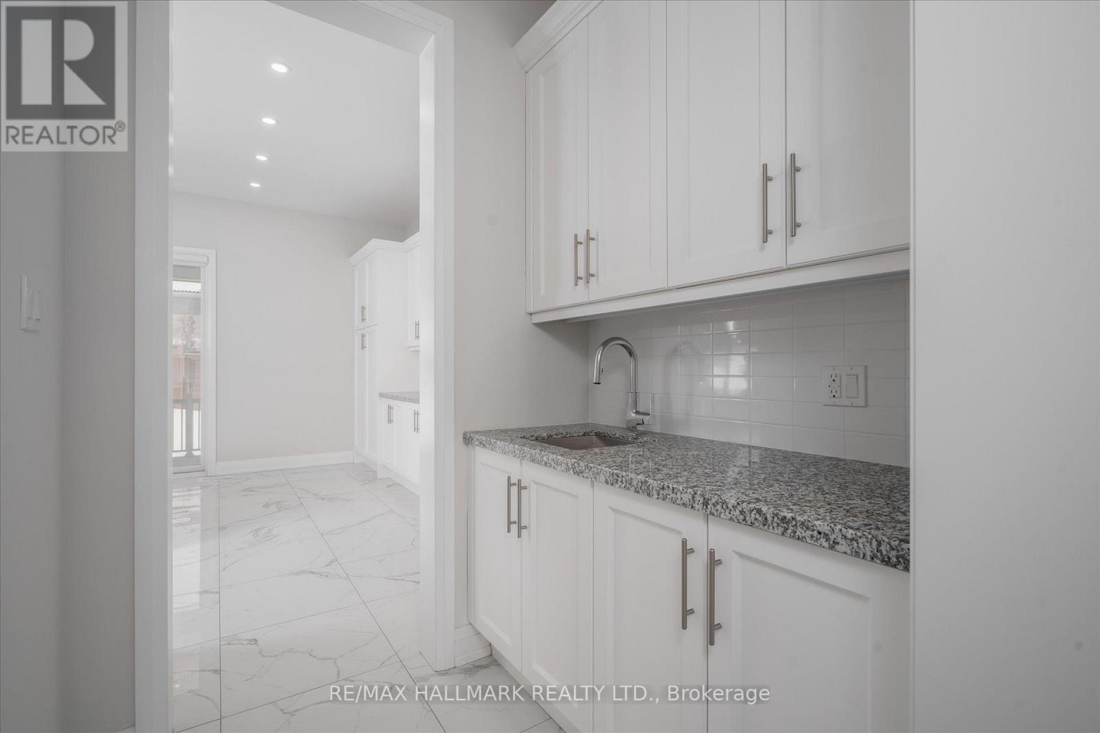 6 Dennis Reed Court, Aurora, Ontario  L4G 4A5 - Photo 23 - N12847996