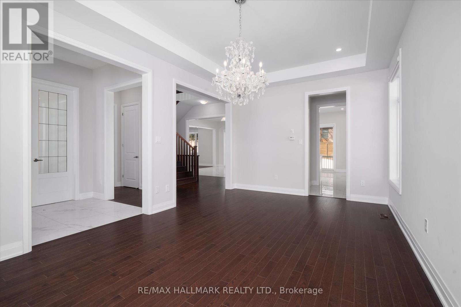 6 Dennis Reed Court, Aurora, Ontario  L4G 4A5 - Photo 8 - N12847996