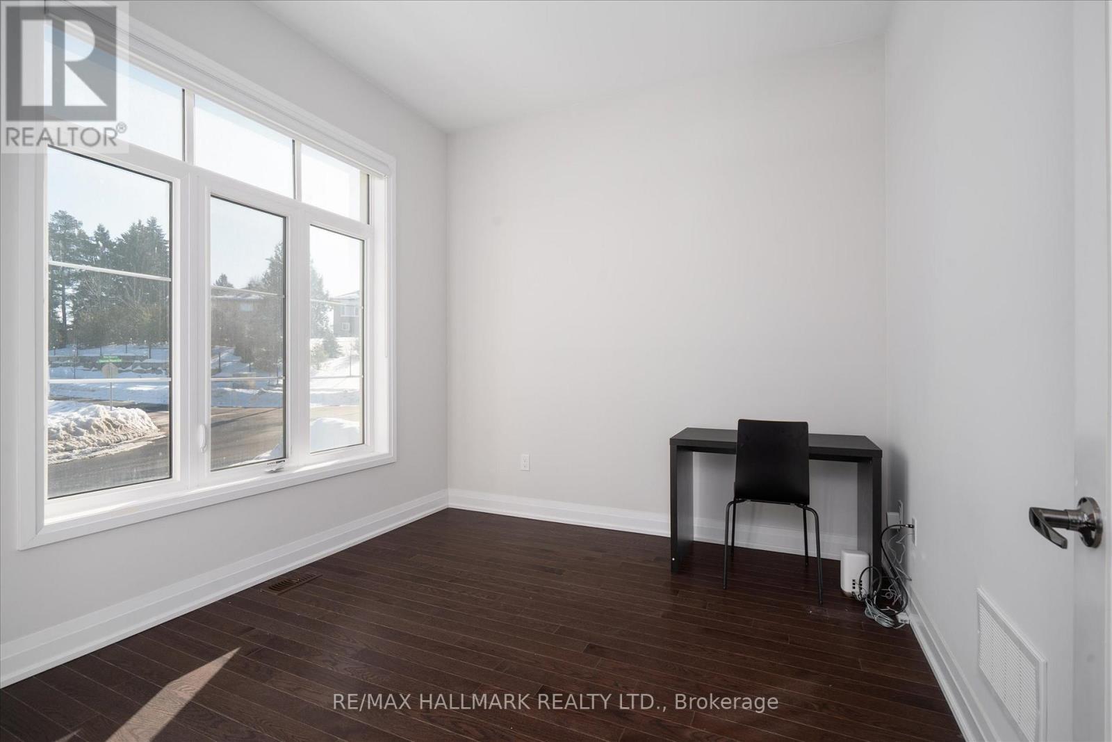 6 Dennis Reed Court, Aurora, Ontario  L4G 4A5 - Photo 9 - N12847996