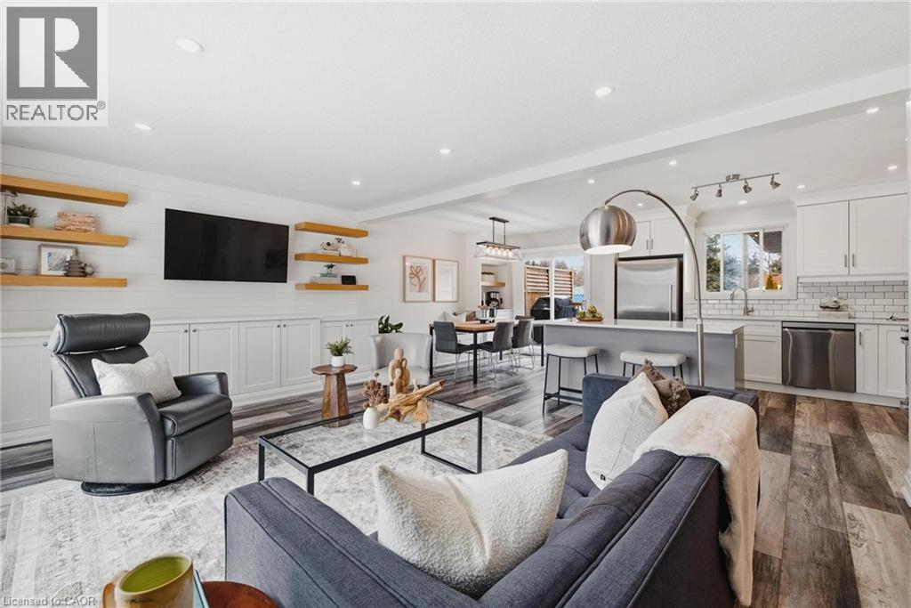 362 Roselawn Place, Waterloo, Ontario  N2L 5P1 - Photo 2 - 40809597