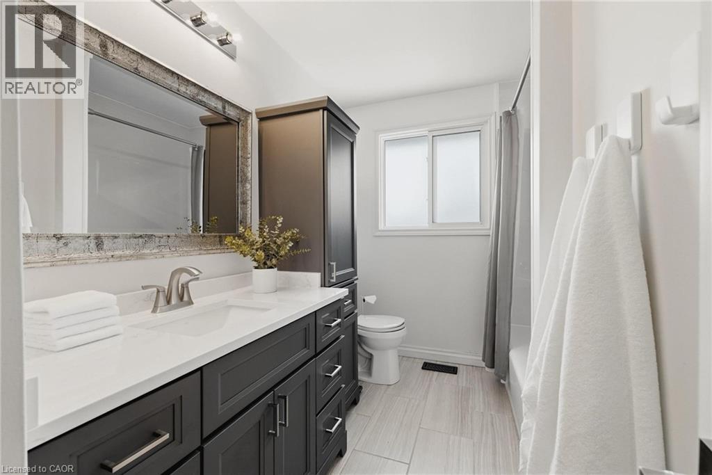 362 Roselawn Place, Waterloo, Ontario  N2L 5P1 - Photo 23 - 40809597