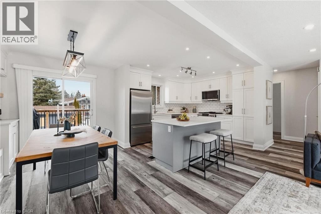 362 Roselawn Place, Waterloo, Ontario  N2L 5P1 - Photo 4 - 40809597