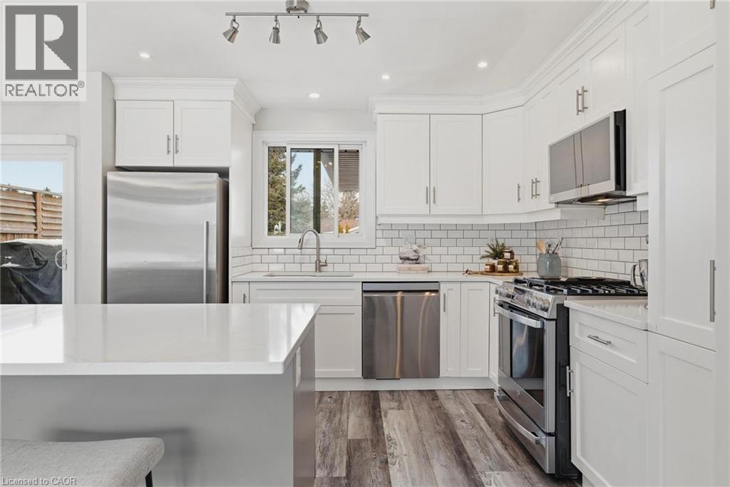 362 Roselawn Place, Waterloo, Ontario  N2L 5P1 - Photo 7 - 40809597