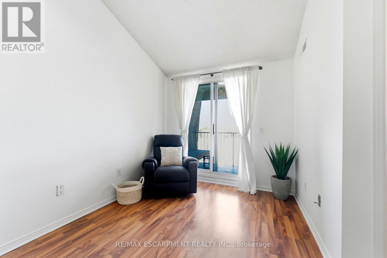 140 - 109 Bristol Road E, Mississauga, Ontario  L4Z 3P6 - Photo 11 - W12847772