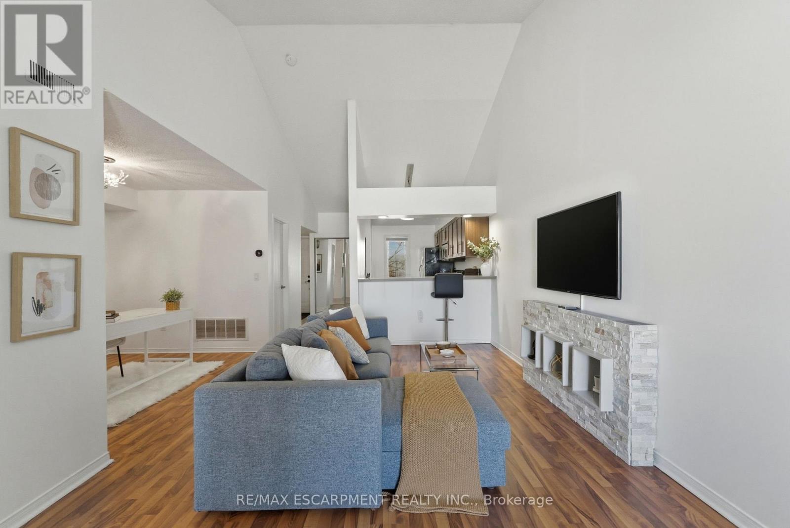 140 - 109 Bristol Road E, Mississauga, Ontario  L4Z 3P6 - Photo 8 - W12847772