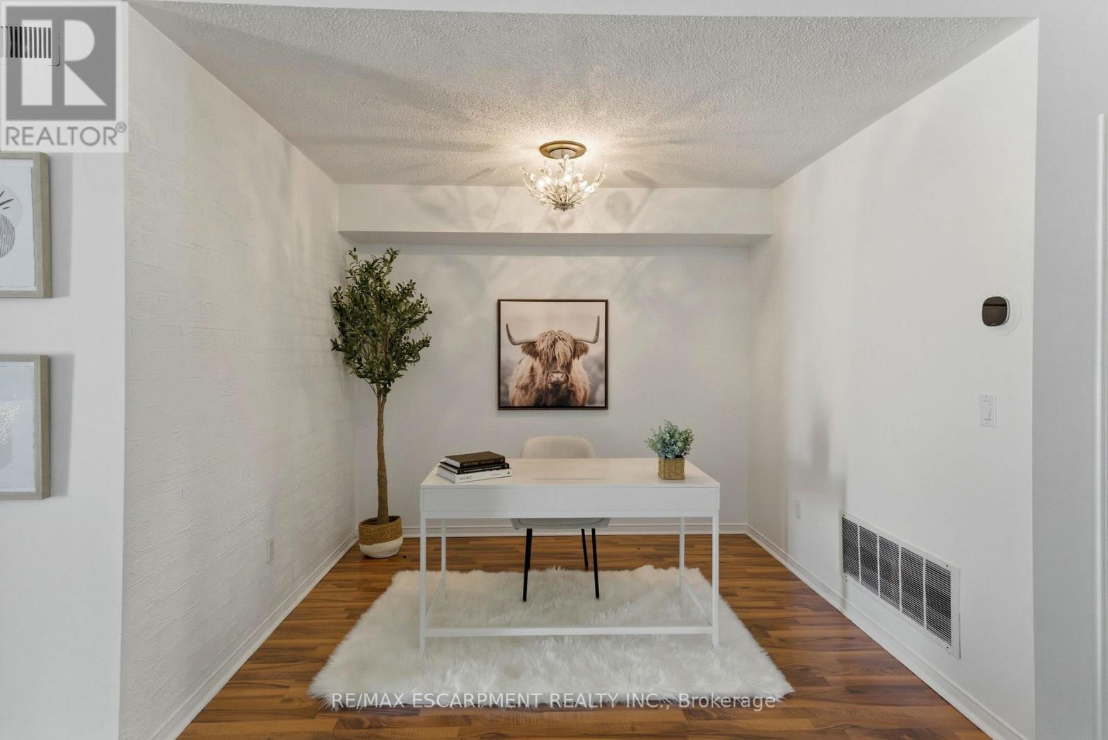 140 - 109 Bristol Road E, Mississauga, Ontario  L4Z 3P6 - Photo 9 - W12847772