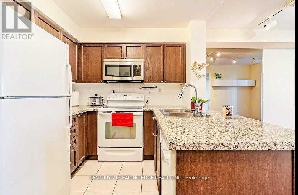 505 - 5 Michael Power Place, Toronto, Ontario  M9A 0A3 - Photo 4 - W12847790