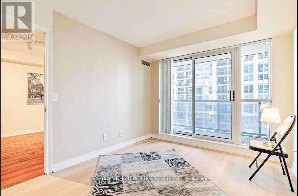 505 - 5 Michael Power Place, Toronto, Ontario  M9A 0A3 - Photo 7 - W12847790