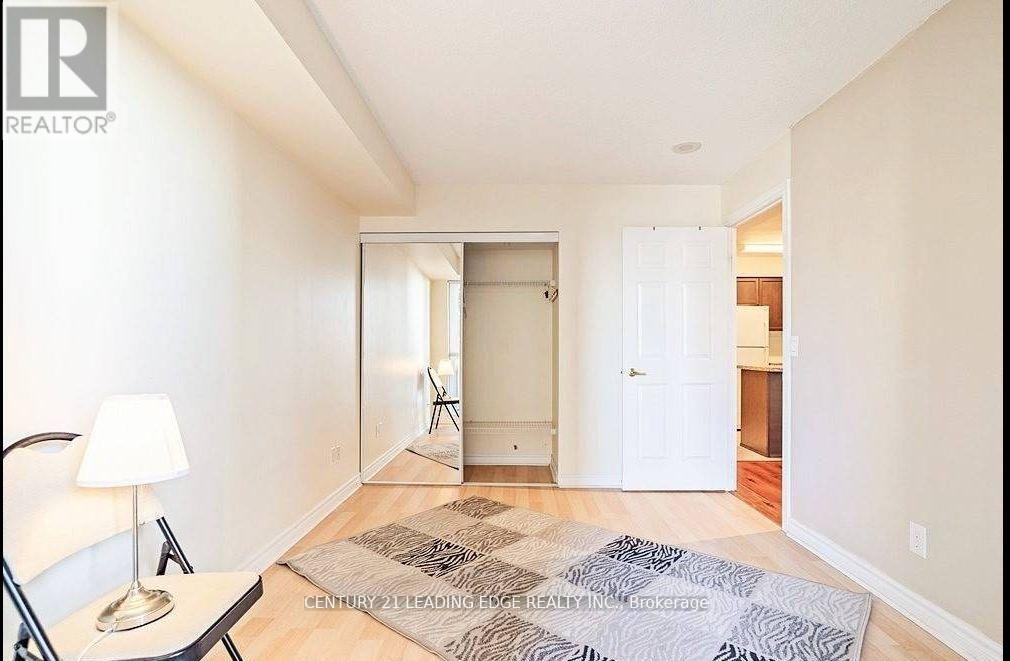 505 - 5 Michael Power Place, Toronto, Ontario  M9A 0A3 - Photo 8 - W12847790