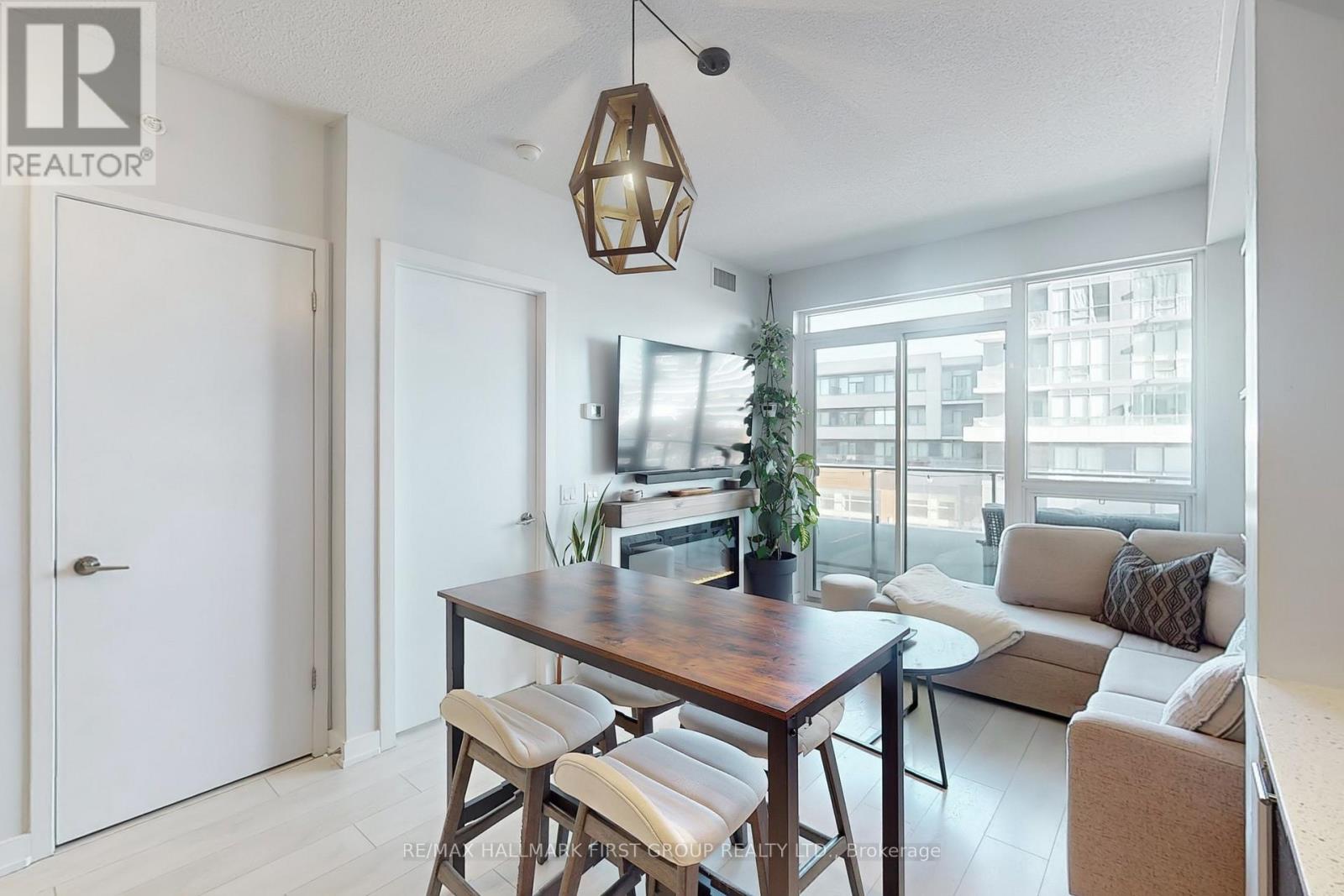 713 - 2212 Lakeshore Boulevard W, Toronto, Ontario  M8V 0C2 - Photo 9 - W12847810